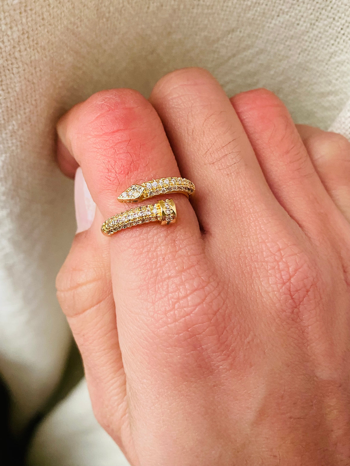 Anillo clavo ajustable