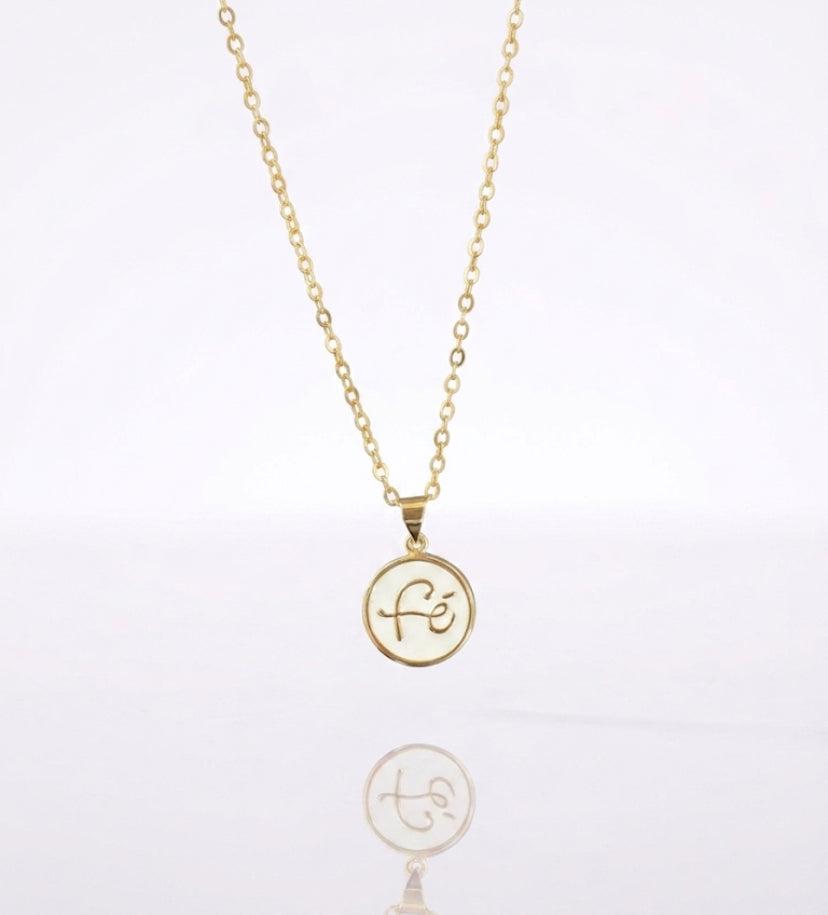 Collar fe blanco