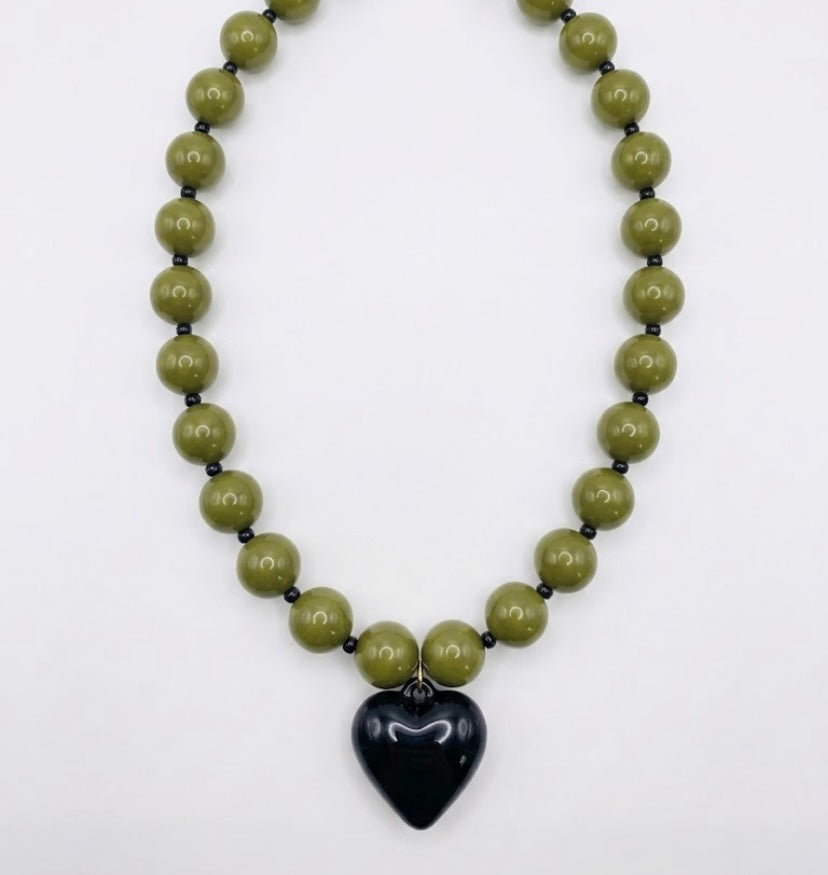 Collar chicle verde oliva 🫒