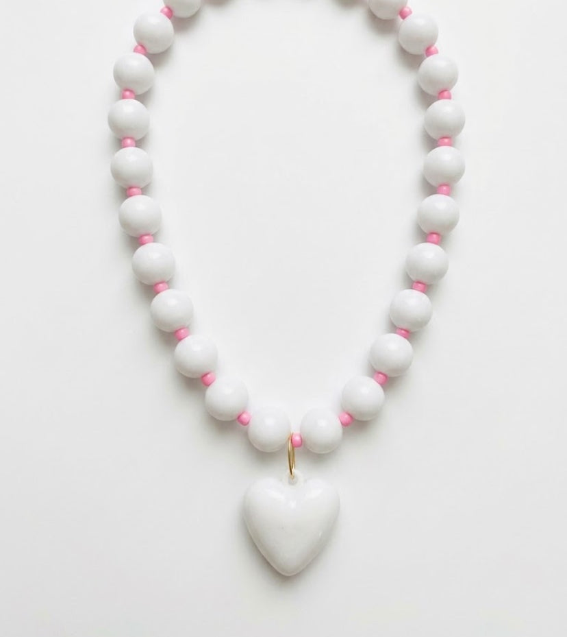 Collar chicle blanco rosa  💓